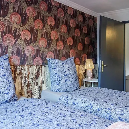Cozy In With Kitchen Holiday home Ulmen